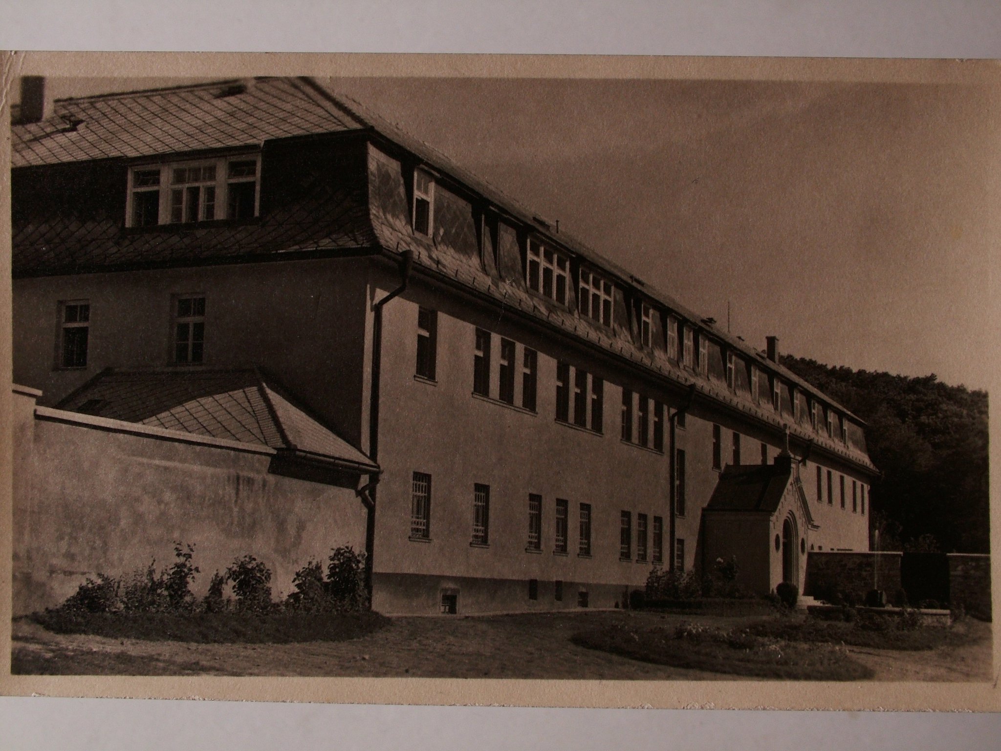 Liečebný ústav Zobor 01